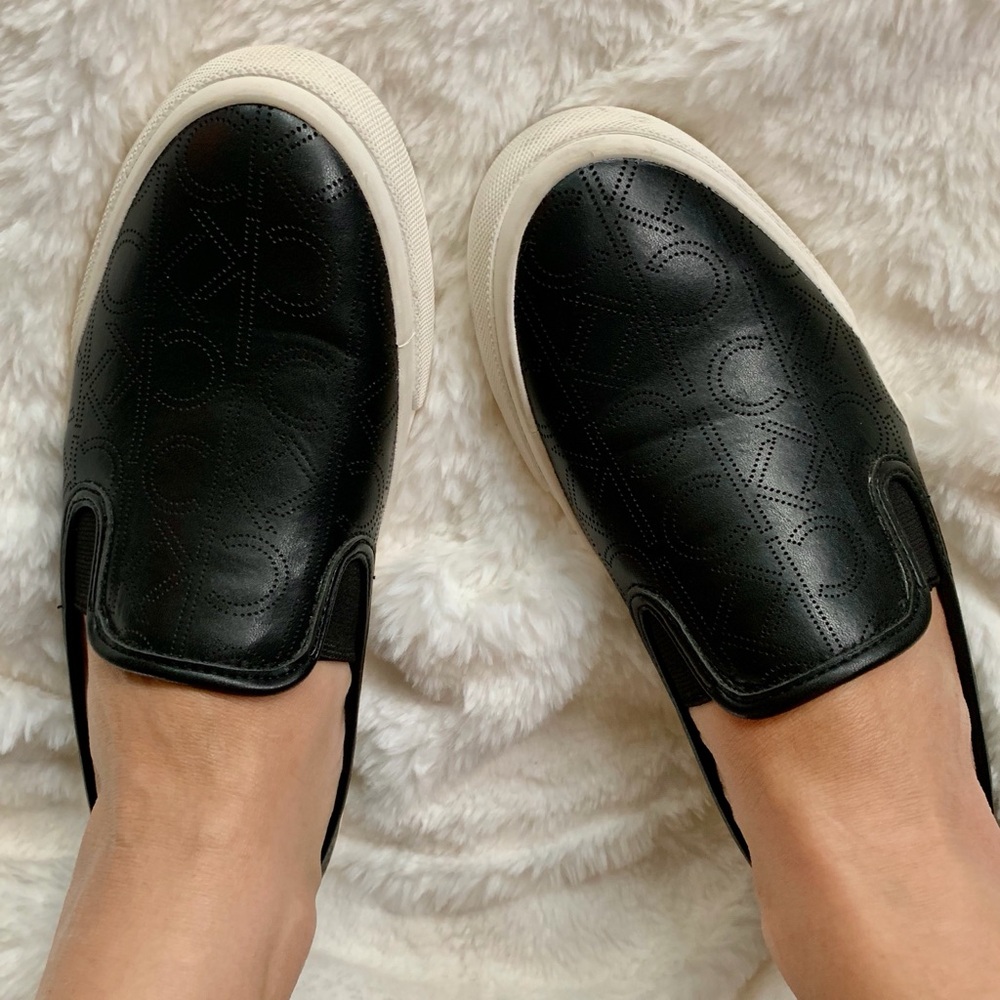 Calvin Klein Valette Slip On Sneakers Black Faux Leather Size 7